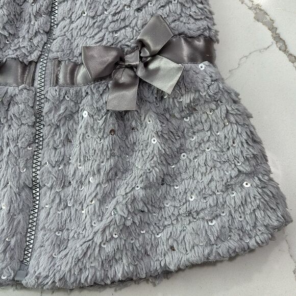 Little Lass | Grey Fleece Faux Fur Sequins Hooded Full Zip Vest Size 4 - Picture 4 of 12